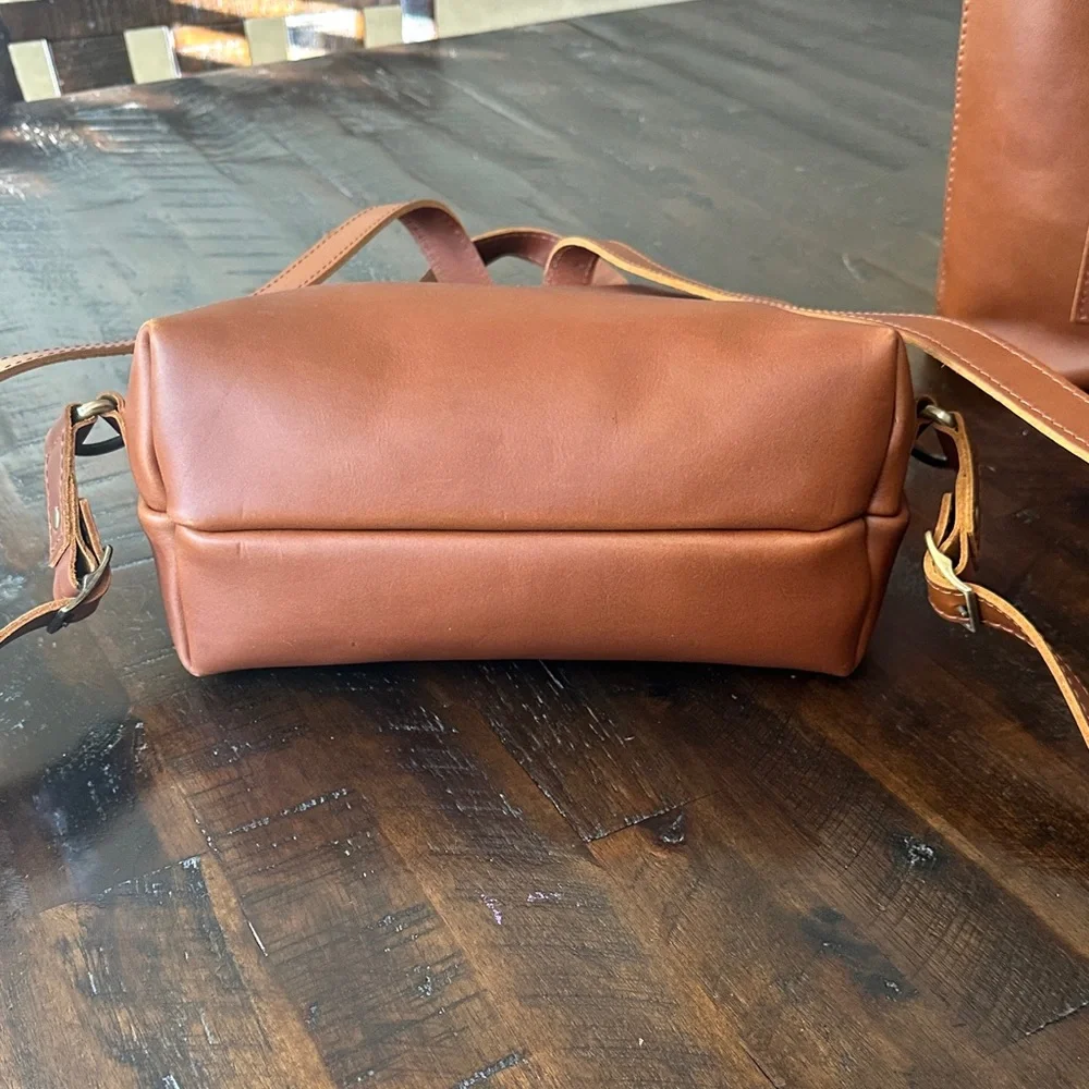 Portland Leather backpack - Picture 3 of 4